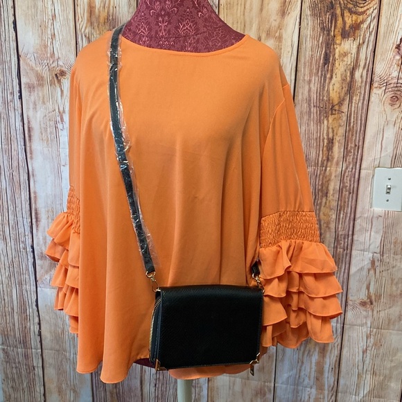 Nico & Oive Handbags - Nico & Olive Black Crossbody Purse‎ with Zipper Closure and Faux Leather NWOT